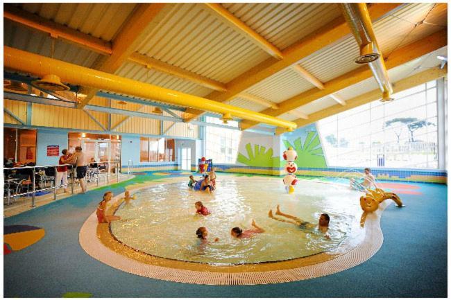 127Cs Hoburne Naish Holiday Park Highcliffe Exteriör bild